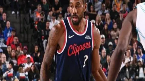 德甲精彩瞬间：格纳布里巧断凯恩破门得分